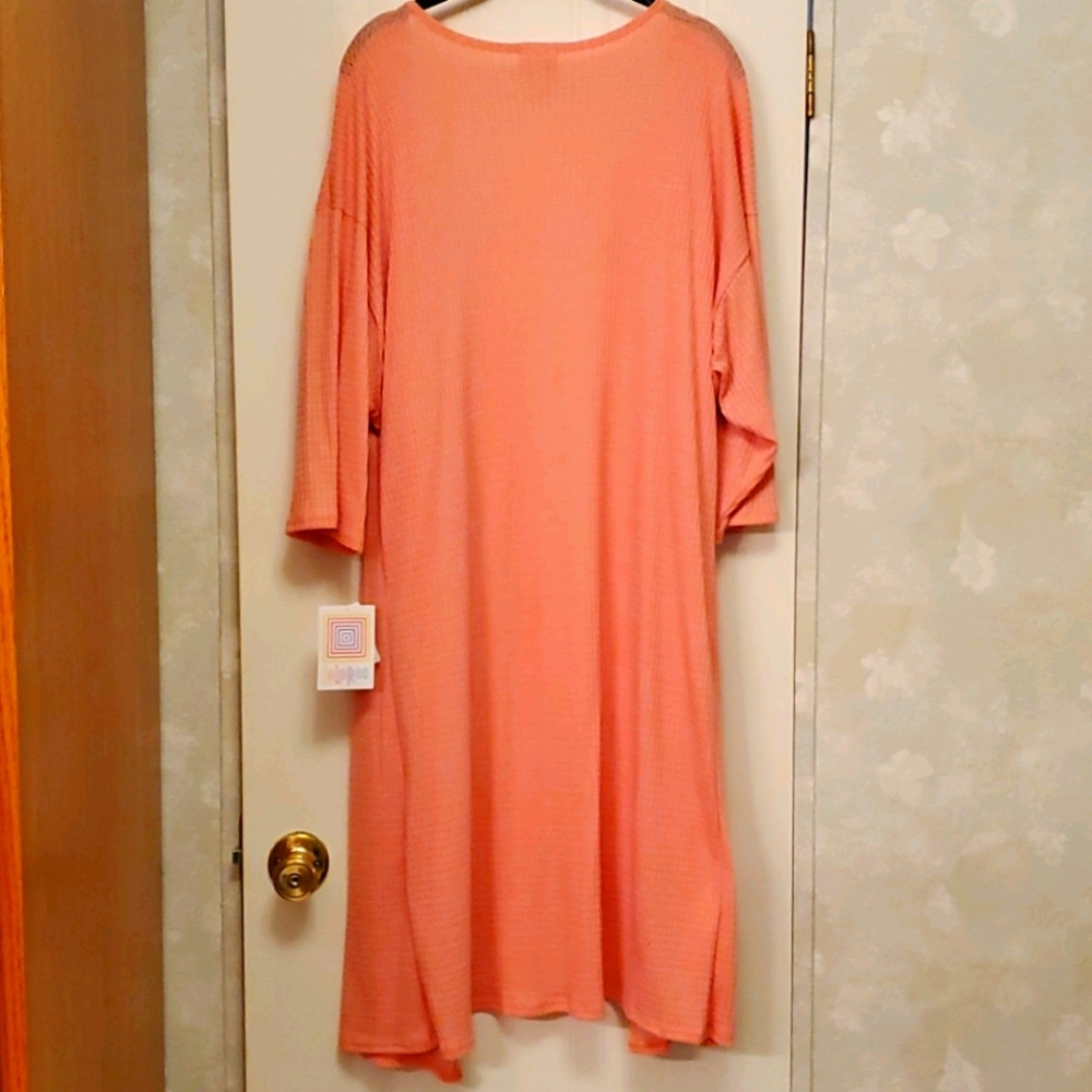 NWT Lularoe Peach Knit Shirley - Medium - Picture 2 of 4
